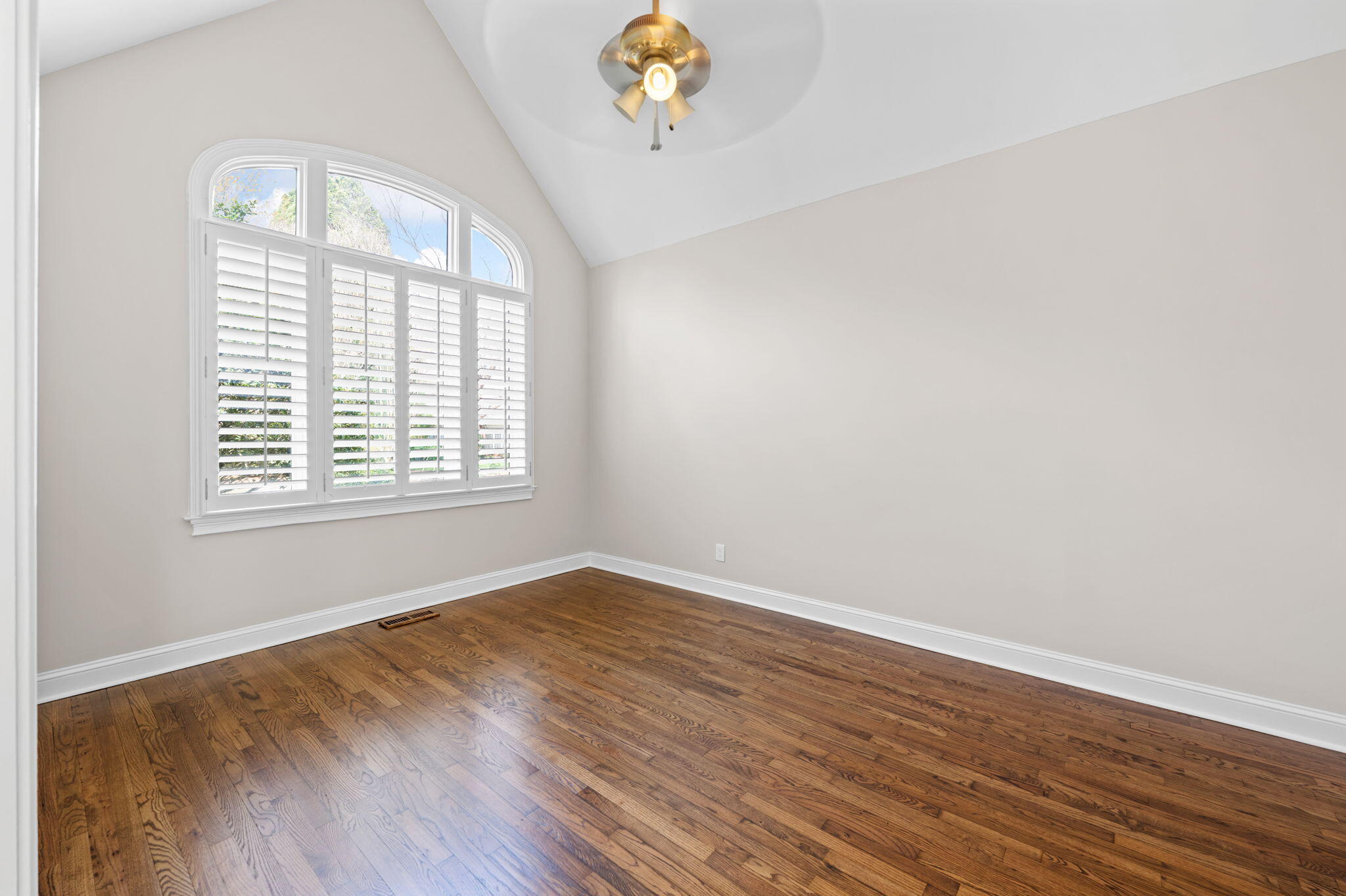 1815 Marthas Bridge Road Dalton, GA 30720 - Photo 23 of 54 19-web-or-mls-DSC_5134