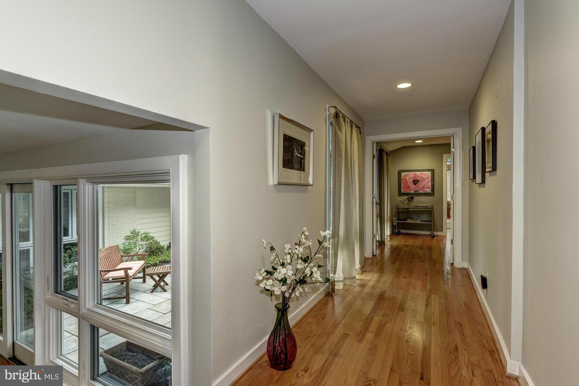 9509 Burning Tree Road Bethesda, MD 20817 - Photo 11 of 30 Interior (General)