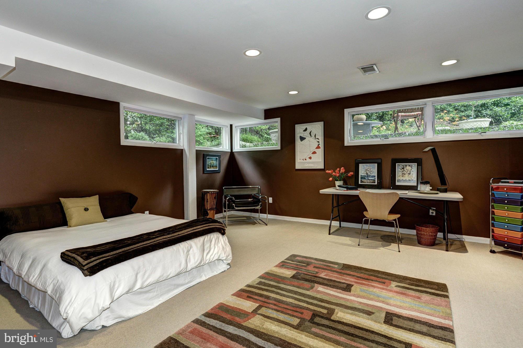 9509 Burning Tree Road Bethesda, MD 20817 - Photo 18 of 30 Bedroom