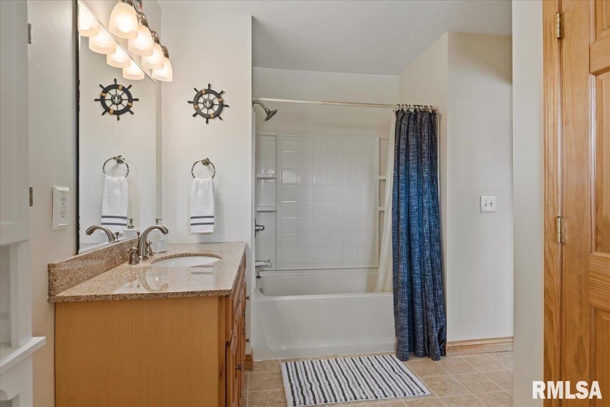 901 North 6th Street Riverton, IL 62561 - Photo 15 of 48
