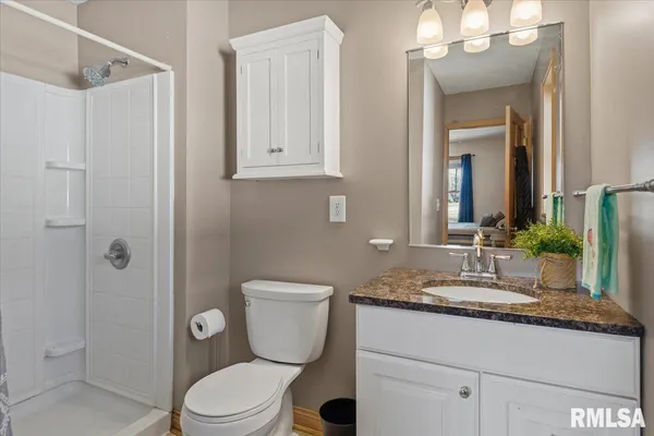 $249,900 | 901 North 6th Street, Riverton, IL 62561
