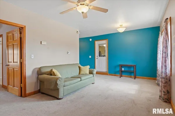 $249,900 | 901 North 6th Street, Riverton, IL 62561