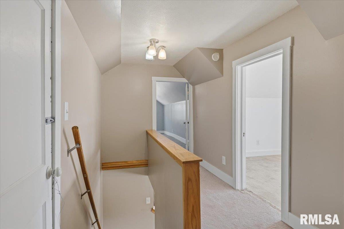 901 North 6th Street Riverton, IL 62561 - Photo 32 of 48