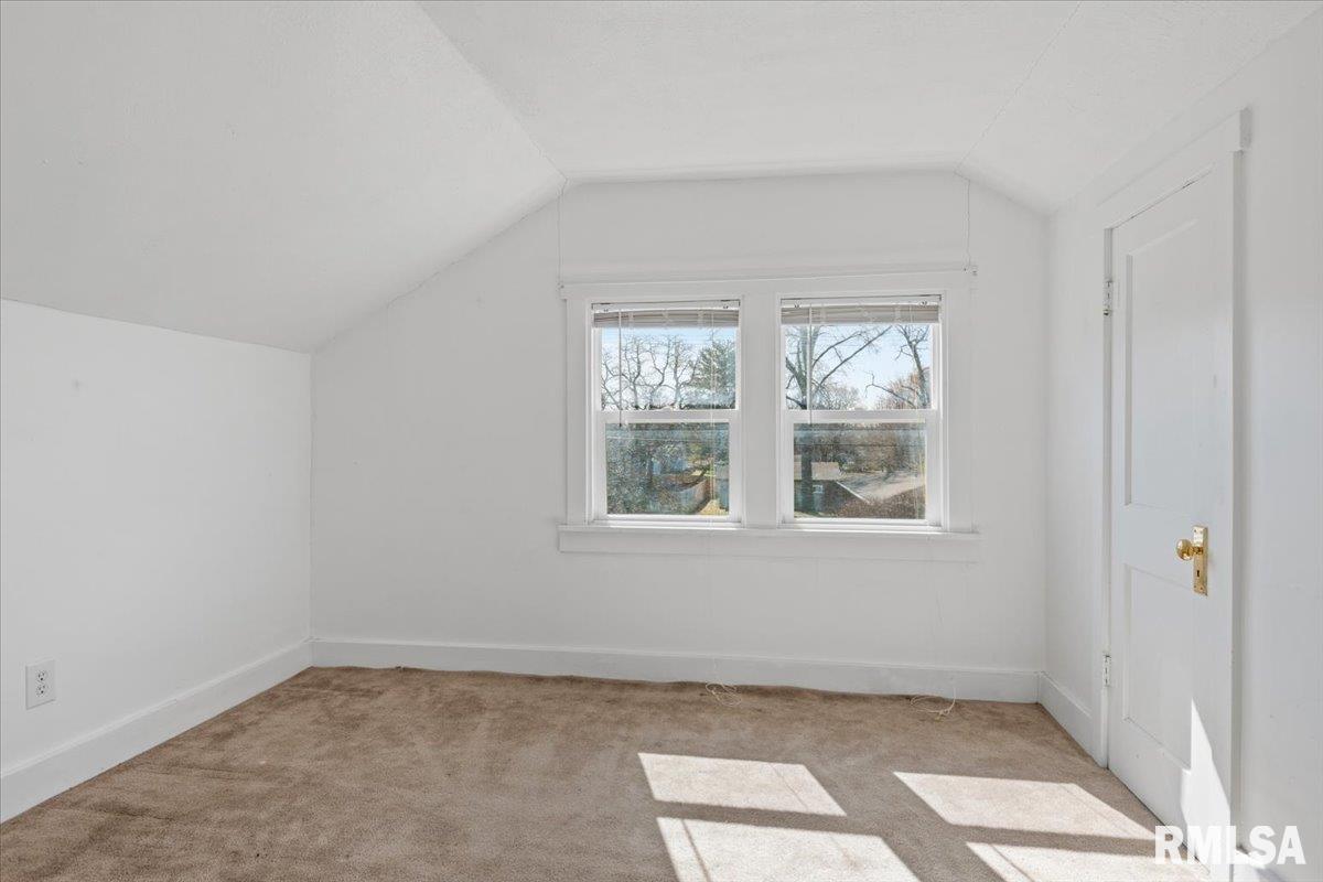 901 North 6th Street Riverton, IL 62561 - Photo 35 of 48