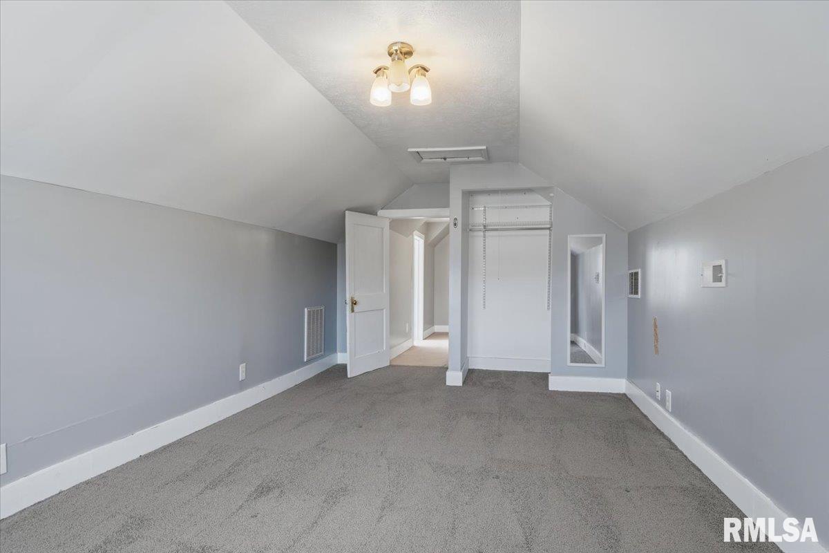 901 North 6th Street Riverton, IL 62561 - Photo 38 of 48