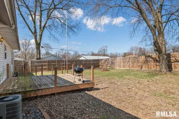 $249,900 | 901 North 6th Street, Riverton, IL 62561