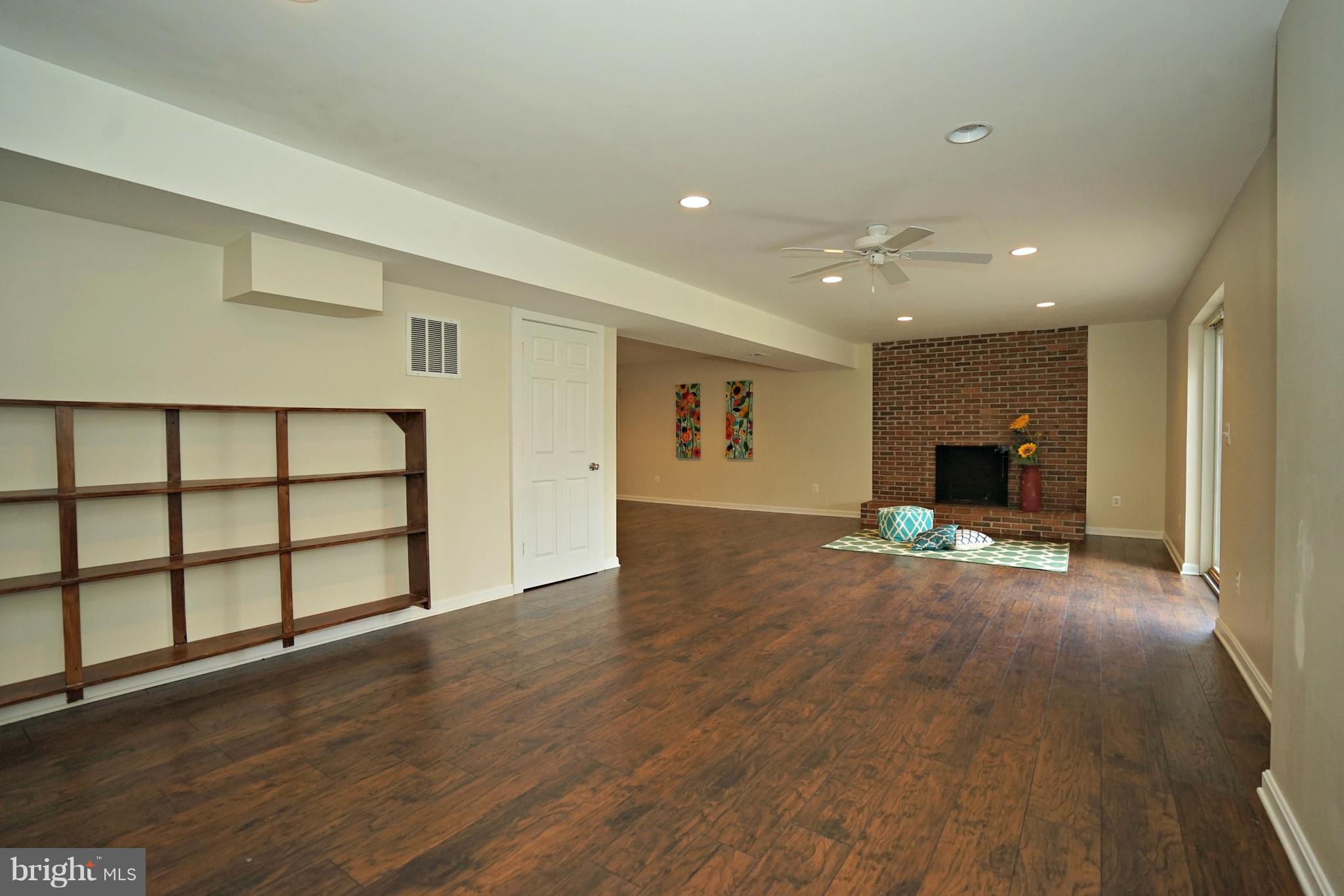 6139 Misty Ridge Road Broad Run, VA 20137 - Photo 22 of 30 Family Room