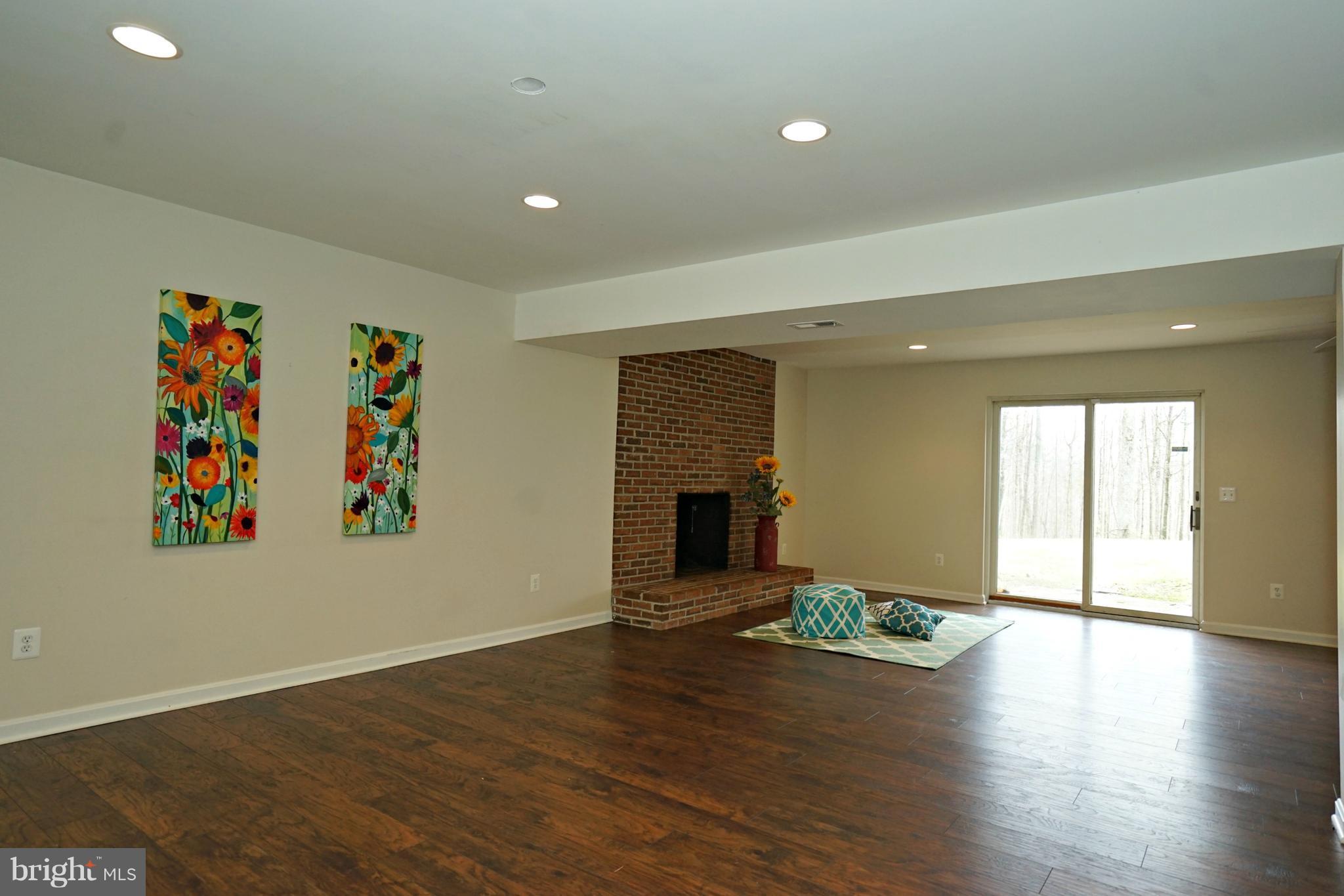 6139 Misty Ridge Road Broad Run, VA 20137 - Photo 8 of 30 Family Room