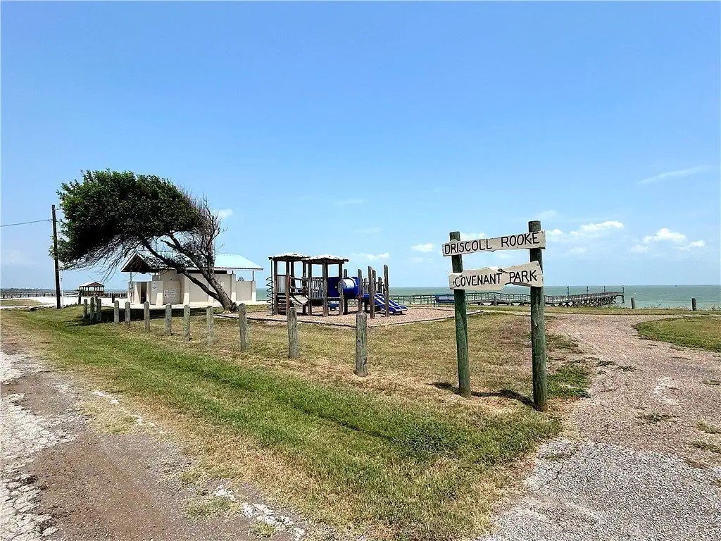 402 2nd Street Bayside, TX 78340 - Photo 7 of 9 a view of a garden