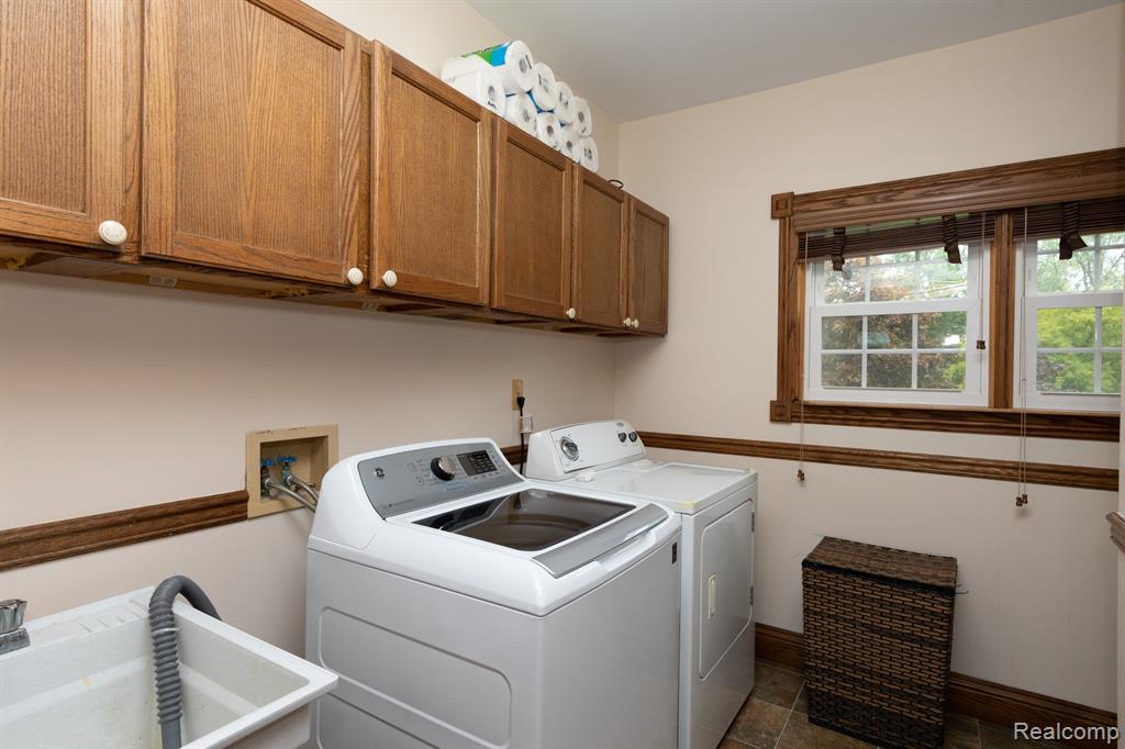 5559 Cade Road Imlay City, MI 48444 - Photo 38 of 98