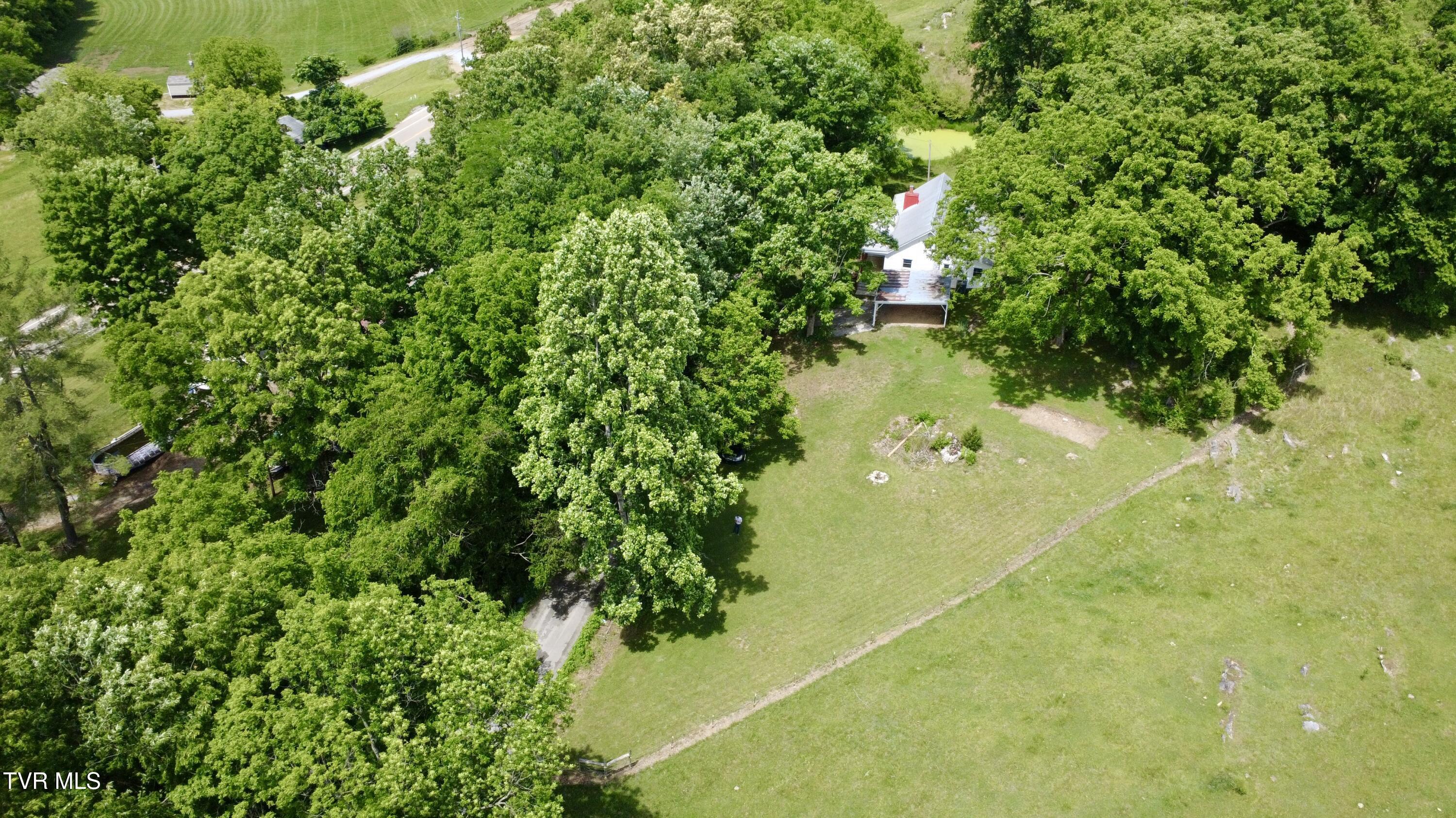 1214 Old Cemetery Road Greeneville, TN 37745 - Photo 10 of 28 DJI_0457