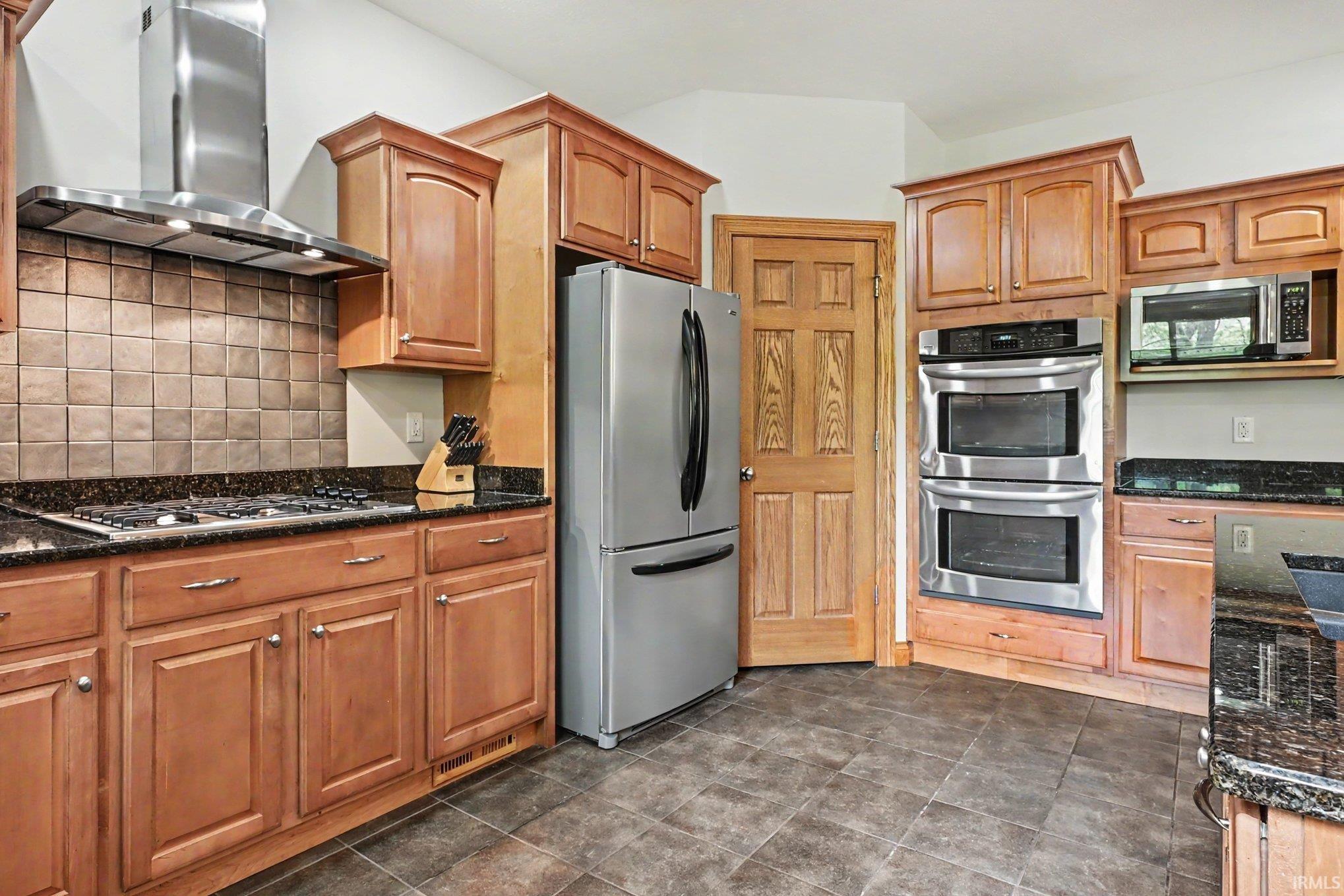 8265 East Walnut Ridge New Carlisle, IN 46552 - Photo 6 of 35