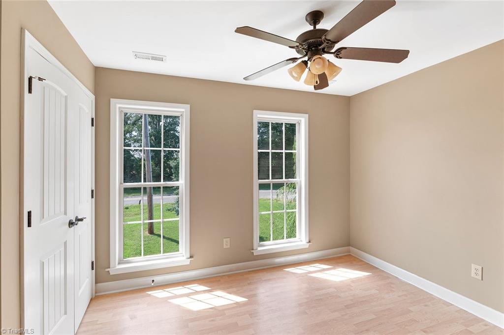 2188 Riverview Rd Extension Lexington, NC 27292 - Photo 19 of 29 Third bedroom, FULL bath between the second and third bedroom!