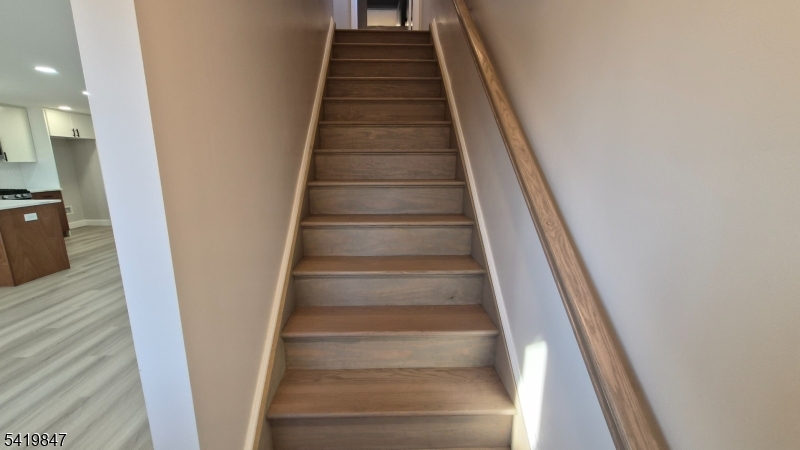 515 Maple Avenue, Unit 2 Rahway, NJ 07065 - Photo 6 of 13 a view of entryway
