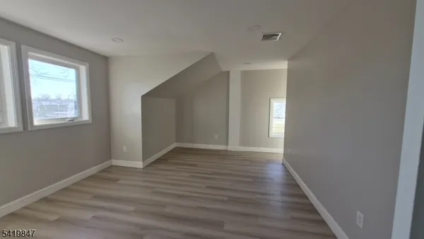 $3,700 | 515 Maple Avenue, Unit 2, Rahway, NJ 07065