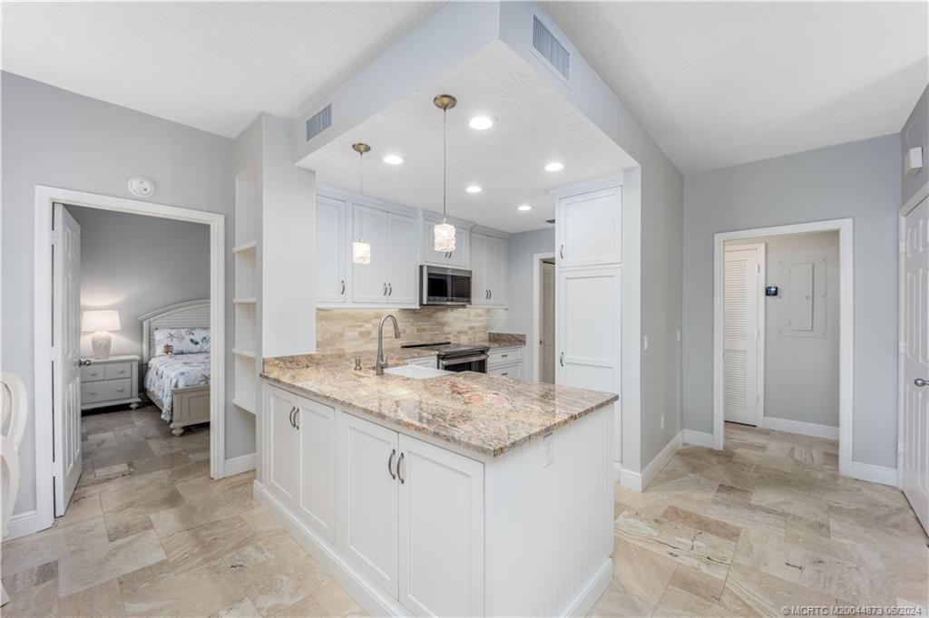 431 Northeast Plantation Road, Unit 713 Jensen Beach, FL 34957 - Photo 8 of 42