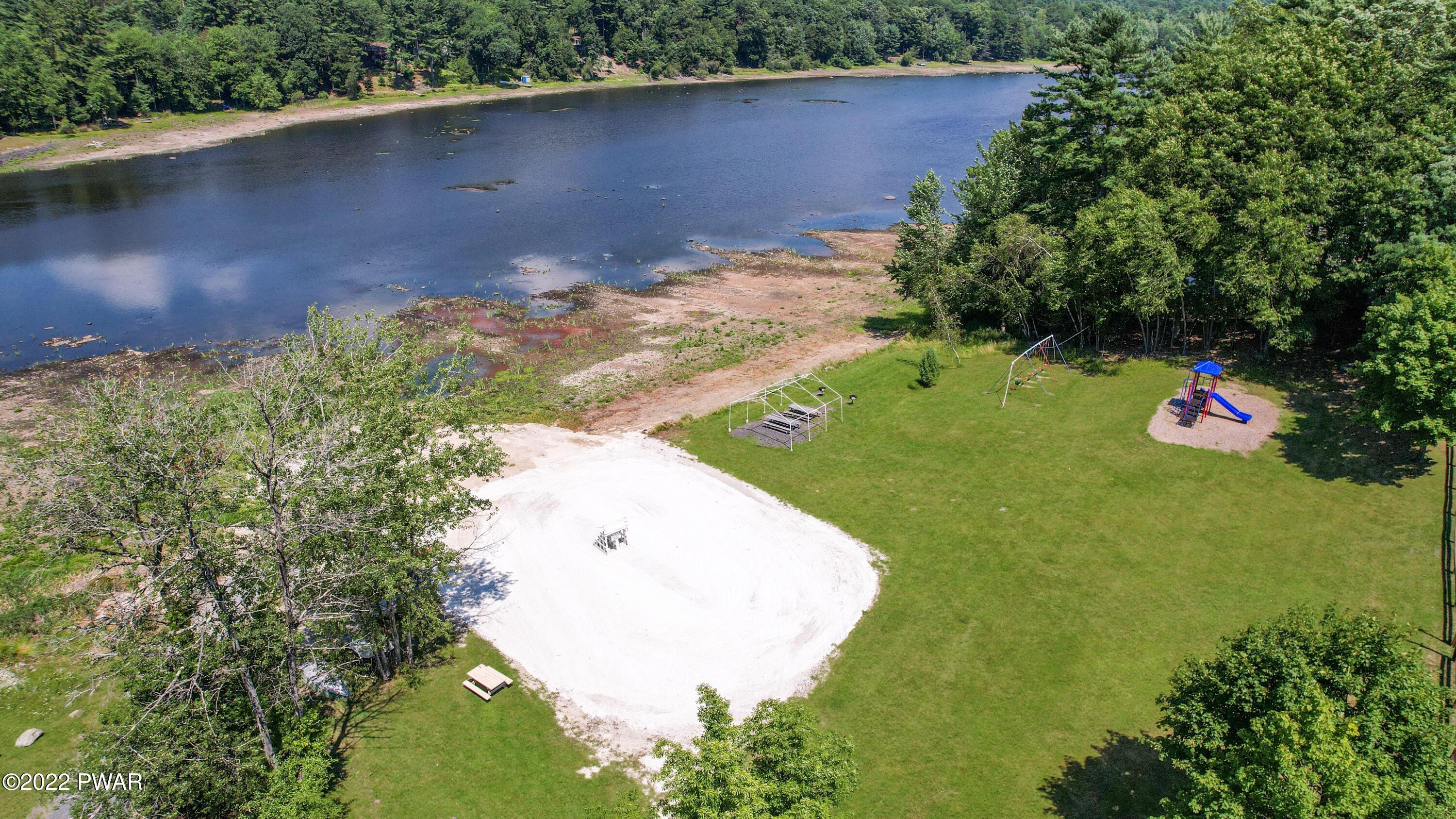 129 Chestnut Street Dingmans Ferry, PA 18328 - Photo 10 of 27