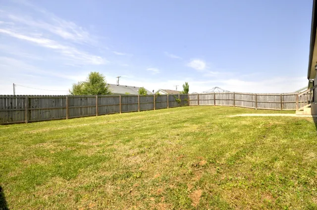 $1,600 | 1025 Hugh Hunter Road, Oak Grove, KY 42262