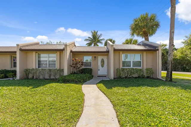 $2,399 | 256 Lake Meryl Drive, West Palm Beach, FL 33411