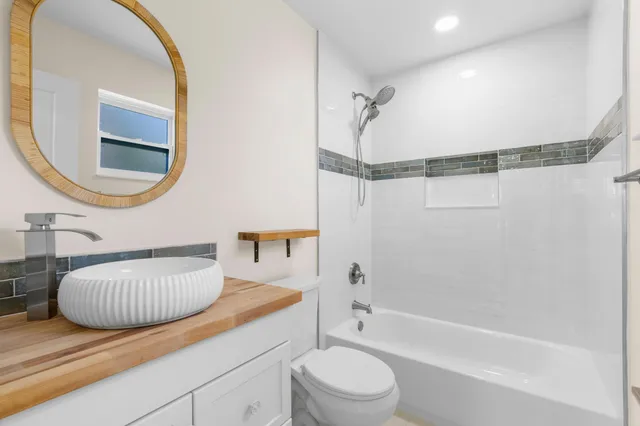 $2,399 | 256 Lake Meryl Drive, West Palm Beach, FL 33411