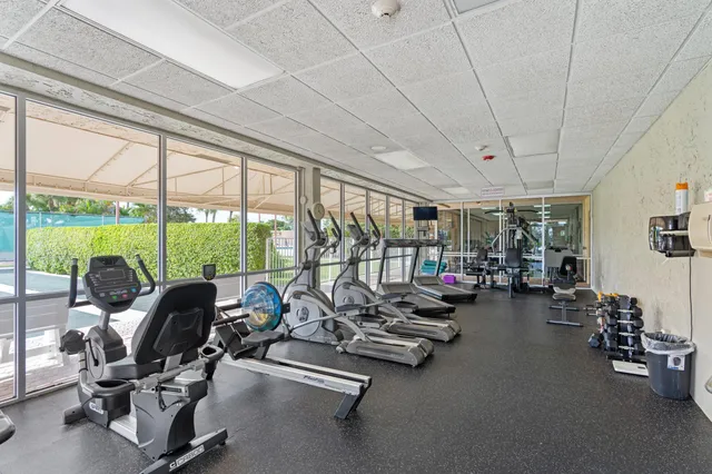 $2,399 | 256 Lake Meryl Drive, West Palm Beach, FL 33411