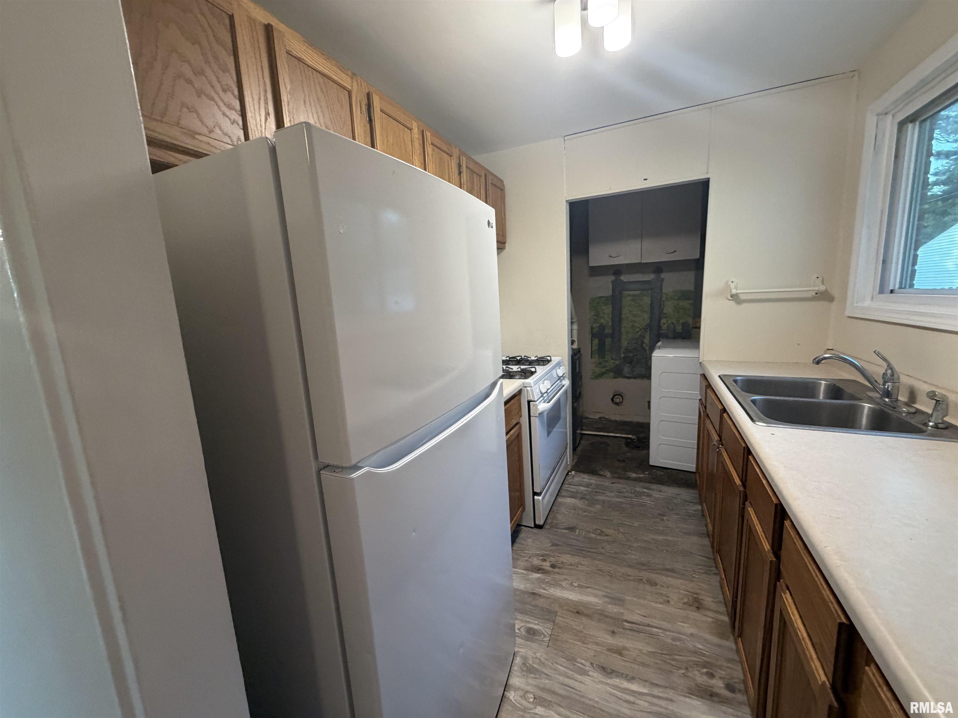 405 Grant Road Marquette Heights, IL 61554 - Photo 11 of 46