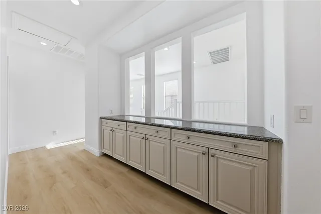 $3,900 | 956 Via Canale Drive, Henderson, NV 89011