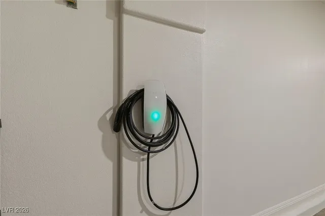 $3,900 | 956 Via Canale Drive, Henderson, NV 89011