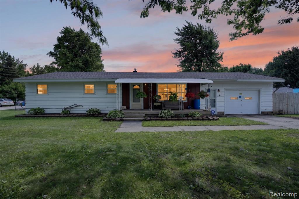5233 Torrey Road Flint, MI 48507 - Photo 4 of 45