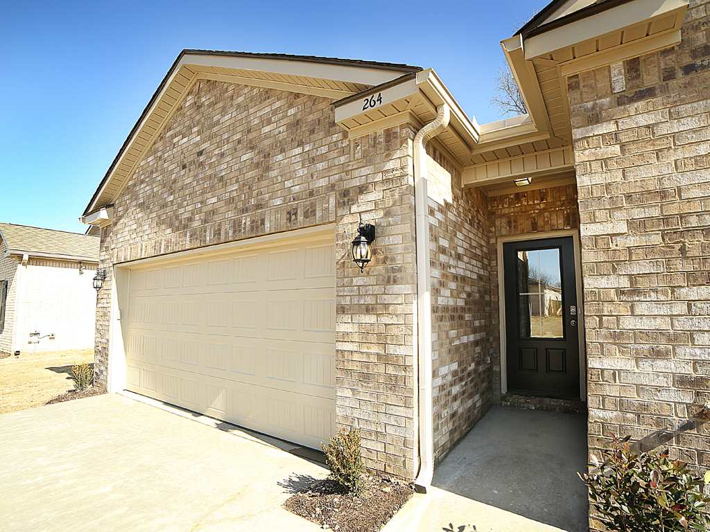 5381 Crossfield Road Memphis, TN 38109 - Photo 2 of 12