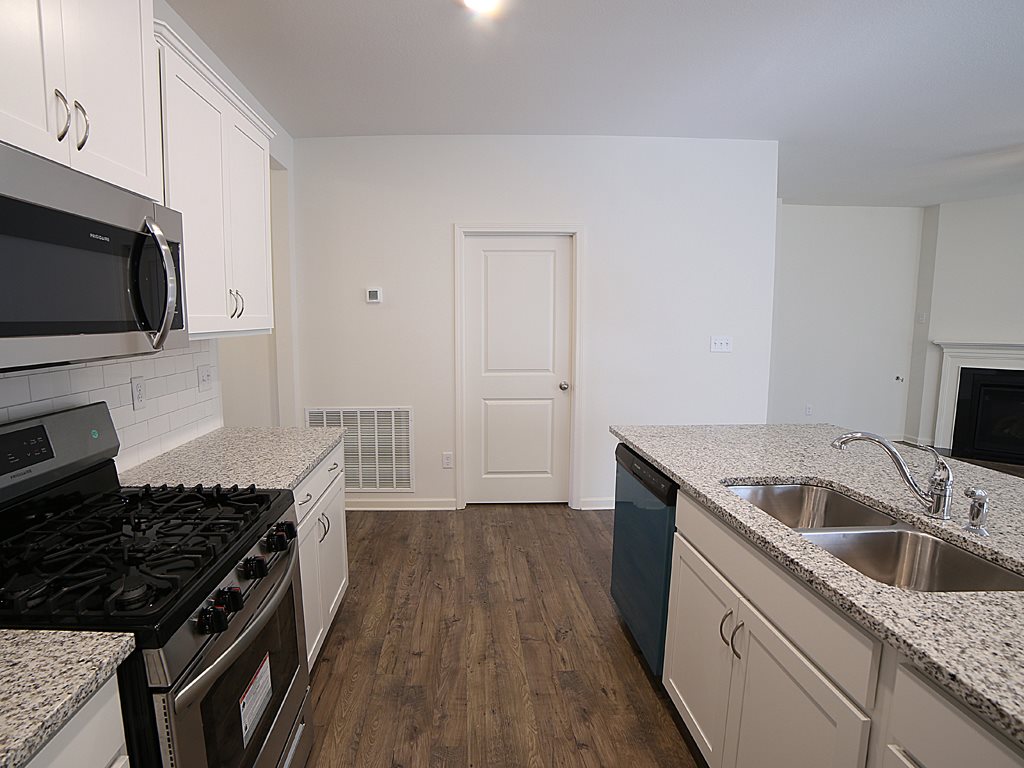 5381 Crossfield Road Memphis, TN 38109 - Photo 9 of 12