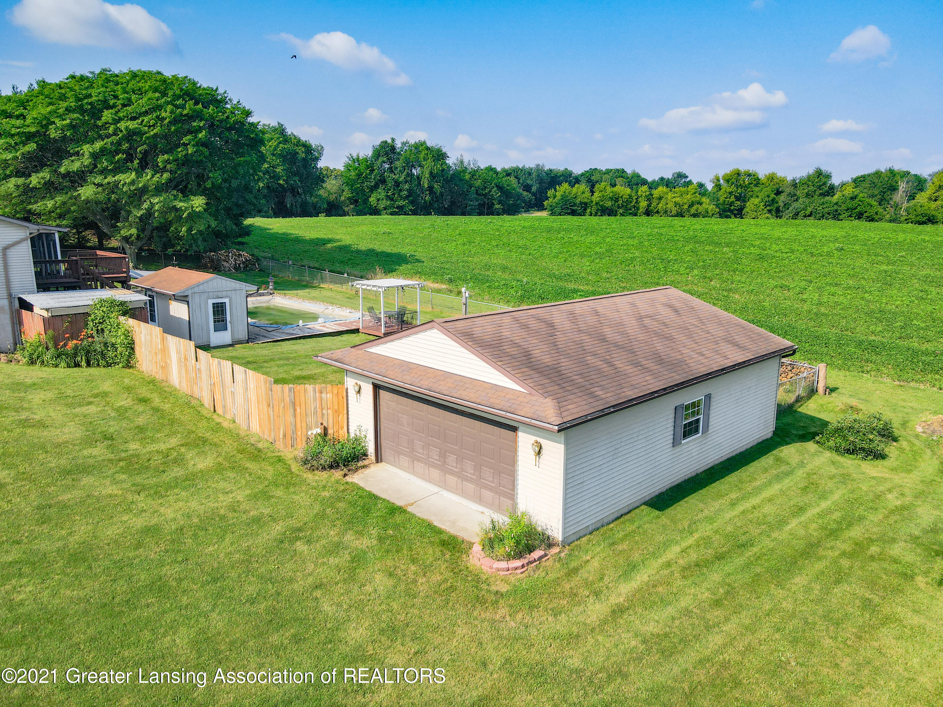2353 North Hartel Road Charlotte, MI 48813 - Photo 32 of 41 2352_N_Hartel_Rd-35