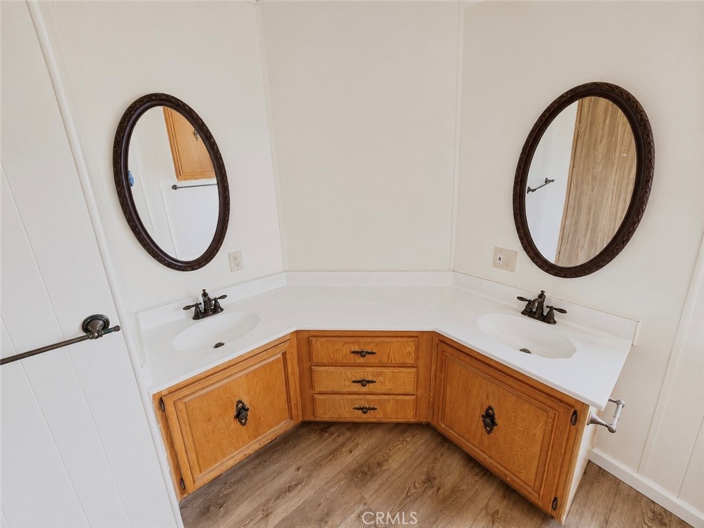 36200 Paradise Ranch Road Castaic, CA 91384 - Photo 17 of 18 Main Bathroom