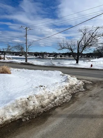 $1,950 | 4 12th Street, Unit 2R, Wareham, MA 02558