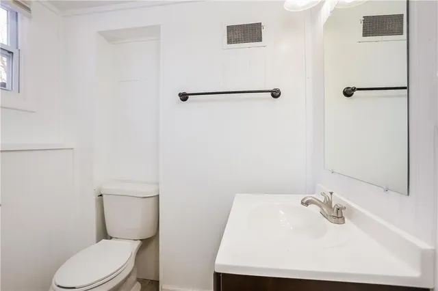 $1,590 | 9306 Fairwood Drive, Kansas City, MO 64138