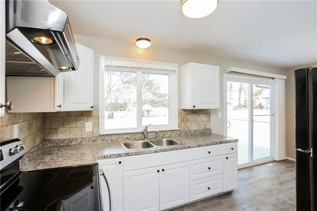 $1,590 | 9306 Fairwood Drive, Kansas City, MO 64138