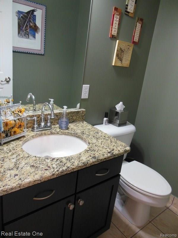 3225 Outback Trail Pinckney, MI 48169 - Photo 30 of 76 POWDER ROOM