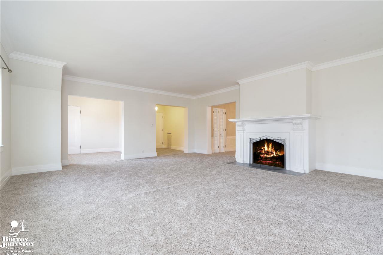 927 Harcourt Road Grosse Pointe, MI 48230 - Photo 6 of 18