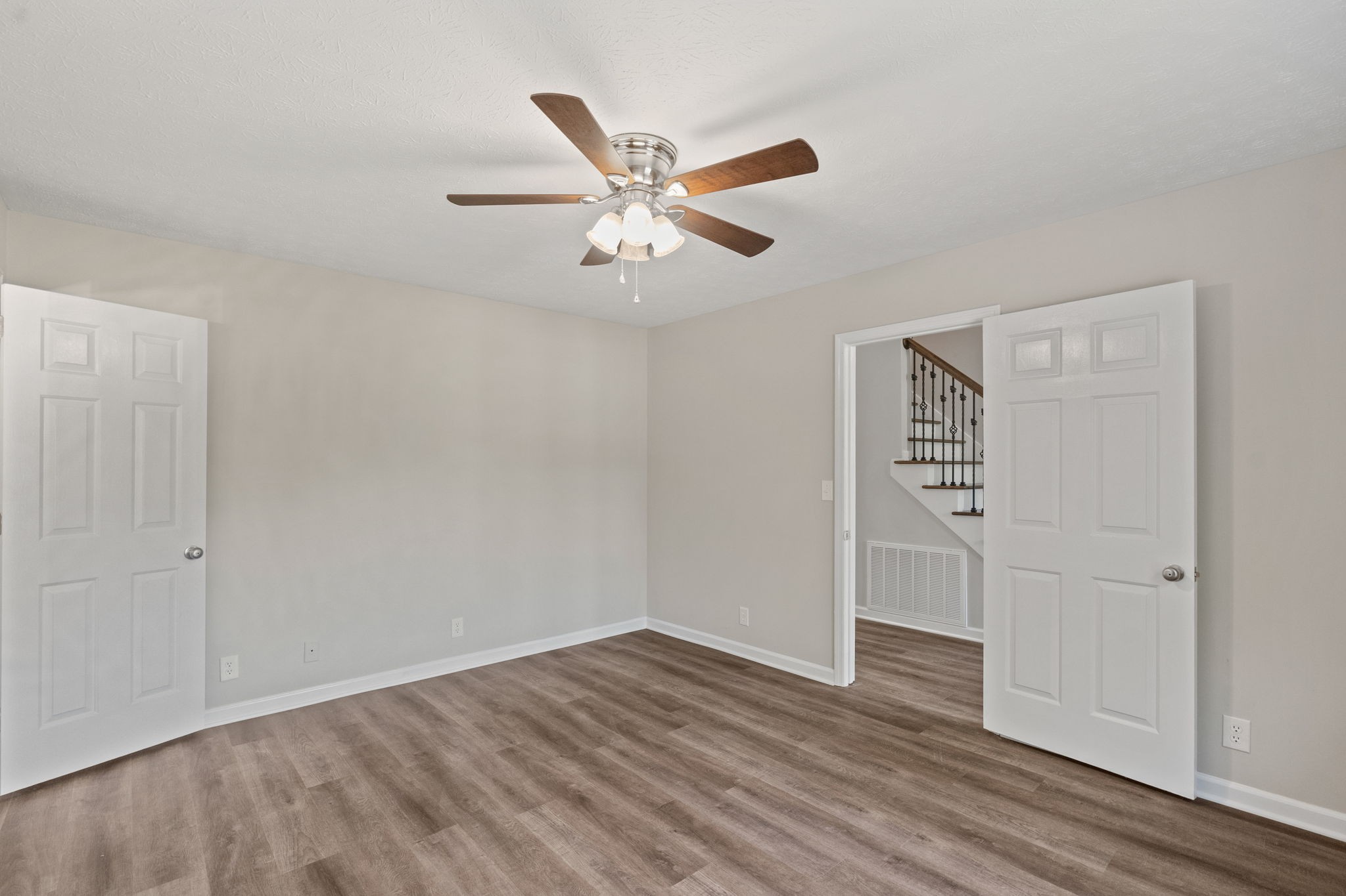 792 Spring Circle Springfield, TN 37172 - Photo 19 of 29 a view of empty room with wooden floor