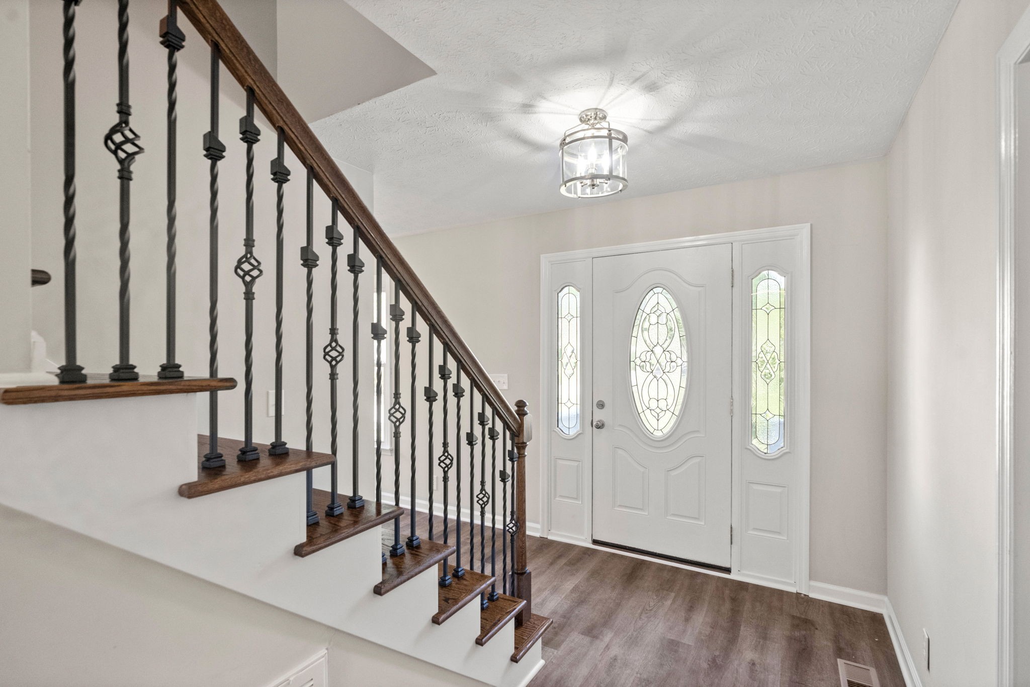 792 Spring Circle Springfield, TN 37172 - Photo 6 of 29 a view of an entryway with wooden floor