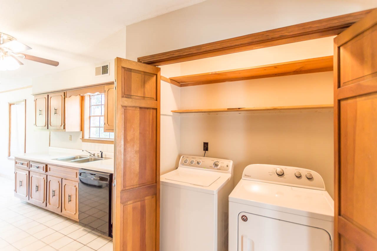 5346 Sequoia Road Memphis, TN 38120 - Photo 11 of 24