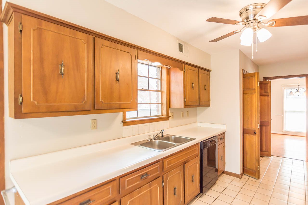 5346 Sequoia Road Memphis, TN 38120 - Photo 6 of 24