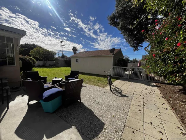 $1,825,000 | 1625 Stewart Street, Oceanside, CA 92054