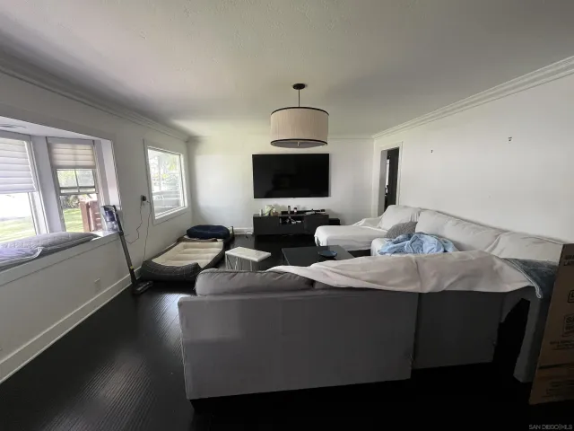 $1,825,000 | 1625 Stewart Street, Oceanside, CA 92054