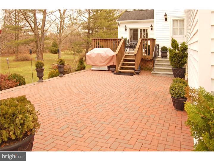 236 Hickory Corner Road East Windsor, NJ 08520 - Photo 19 of 23 Patio