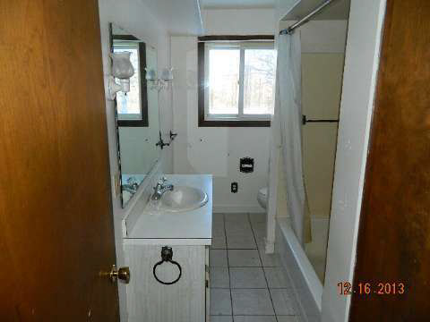5807 Arenac State Road Pinconning, MI 48650 - Photo 3 of 5 20389216-2.JPG
