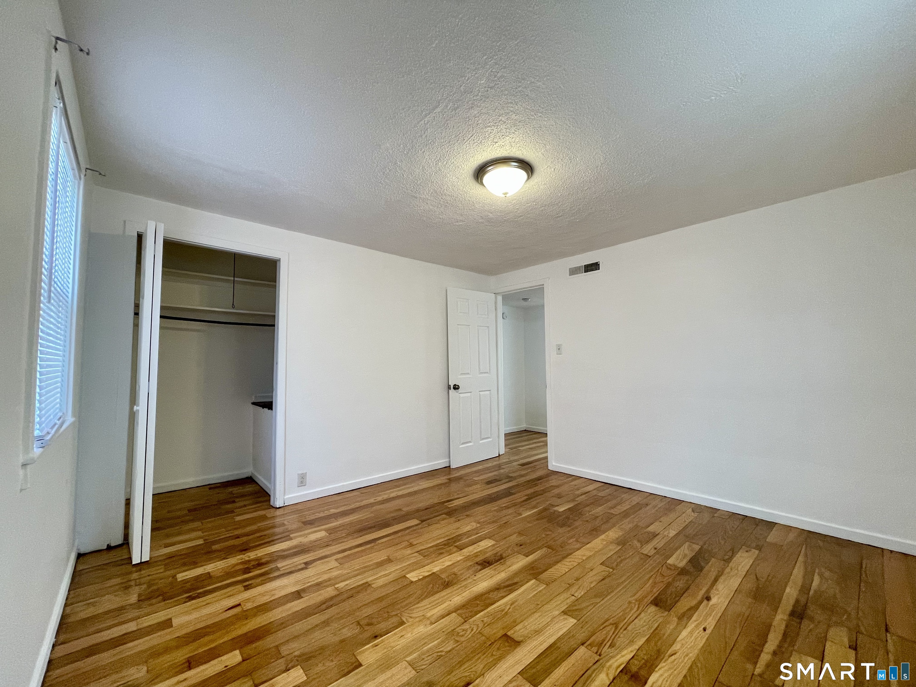 35 Baltic Street Hartford, CT 06112 - Photo 10 of 18 a view of room