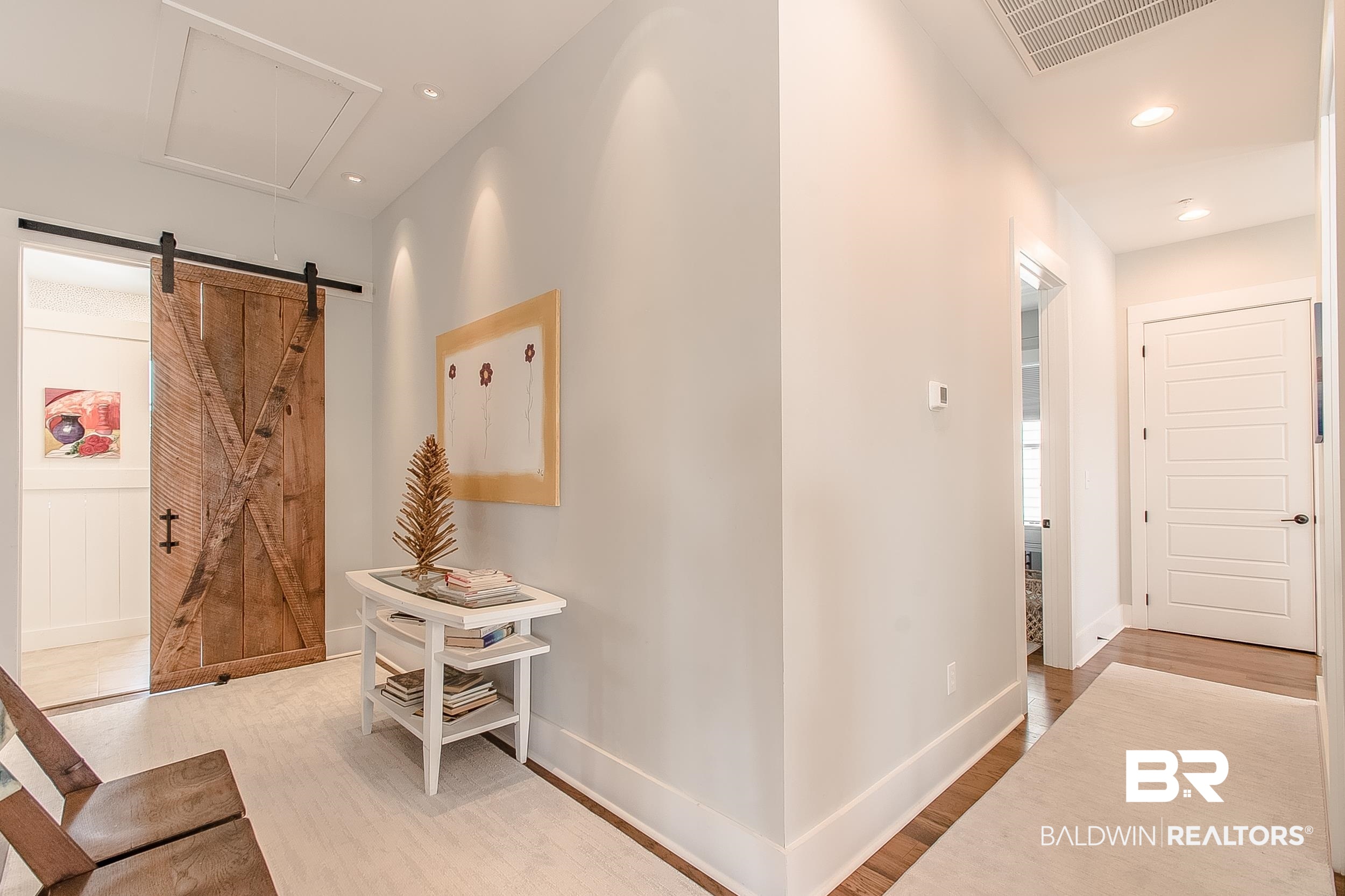 6 Minnich Court Fairhope, AL 36532 - Photo 20 of 50 Hallway area