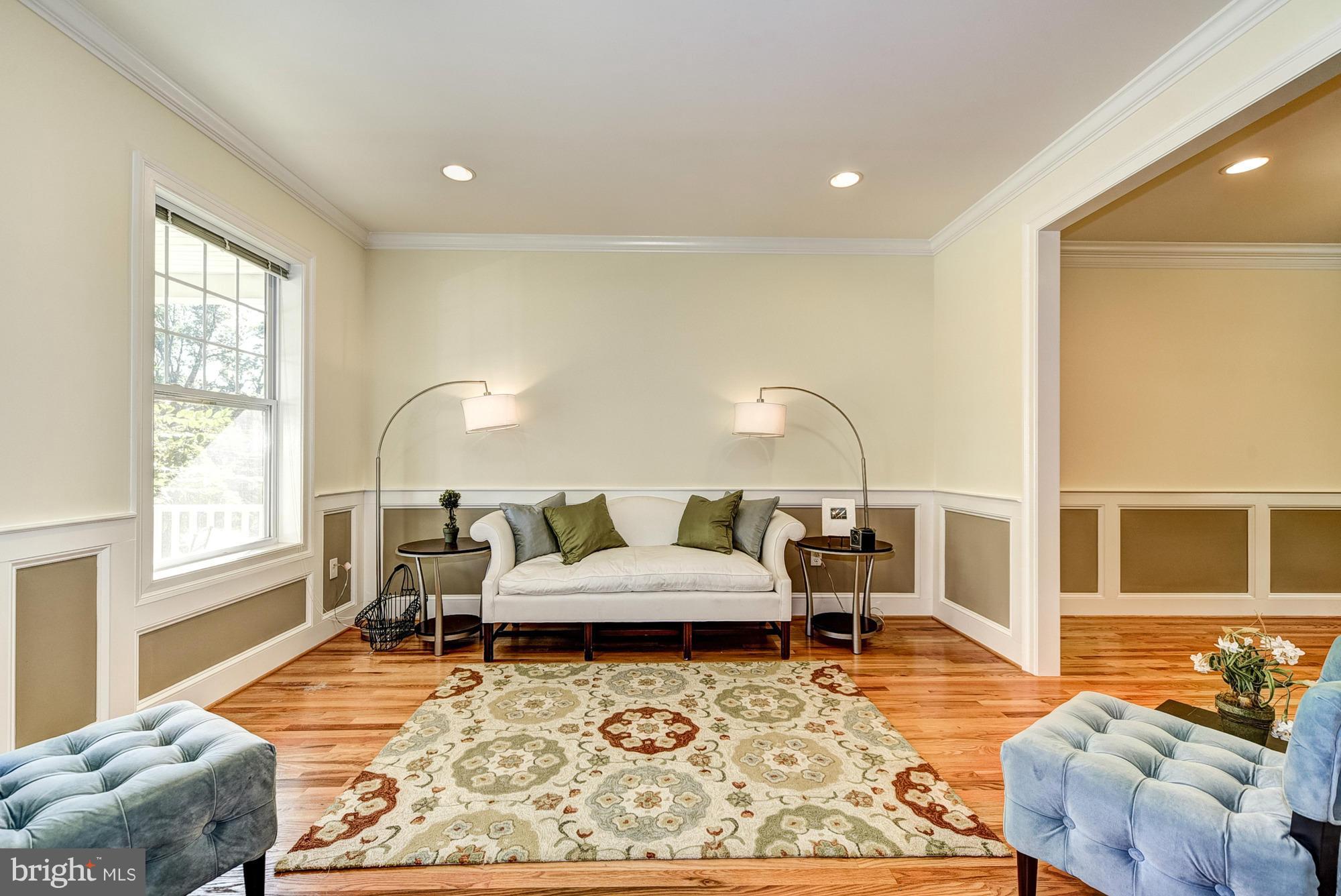 1907 Kermit Road Silver Spring, MD 20910 - Photo 6 of 30 Living Room