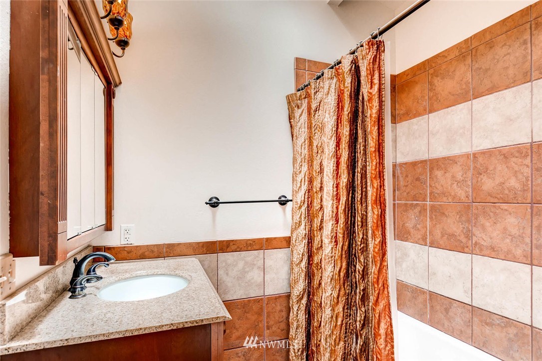 17831 145th Avenue Southeast Renton, WA 98058 - Photo 17 of 25 Gallery Image 17